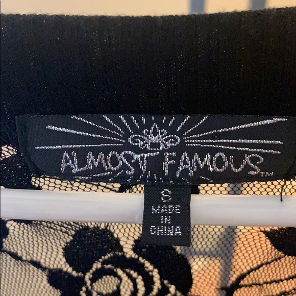 Almost Famous Juniors Top - Picture 4 of 6